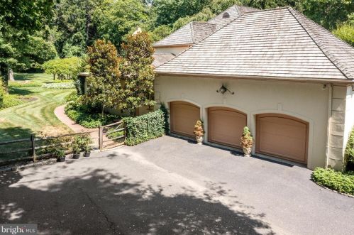 71 Tunbridge Rd, Haverford PA  19041-1038 exterior