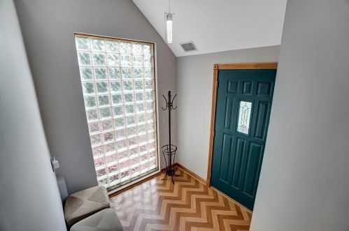 3640 Canyon Dr, Cincinnati, OH 45217-2102