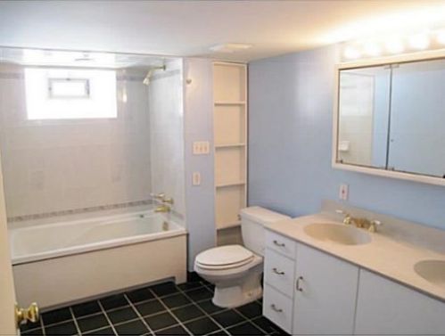 933 Roland Rd, Pittsburgh PA  15221-3961 exterior