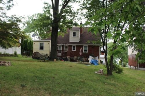 98 Howland Ave, Teaneck NJ  07666-6042 exterior