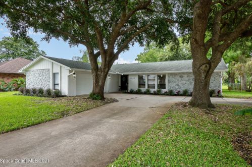 3025 Mulberry Dr, Titusville, FL 32780-5932