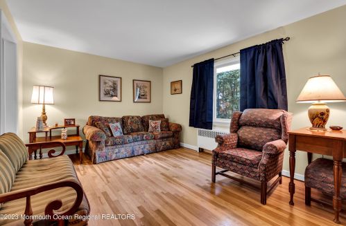 407 Berkshire Rd, Ridgewood NJ 07450-5533 exterior