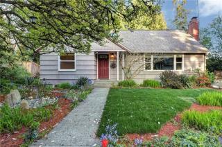 14720 12th Ave, Seattle WA  98155-7112 exterior