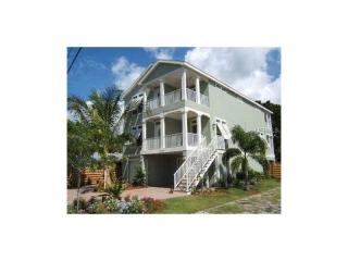 5365 Calle Florida, Sarasota FL  34242-1953 exterior