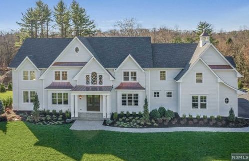 1006 Clark Rd, Franklin Lakes, NJ 07417-1729