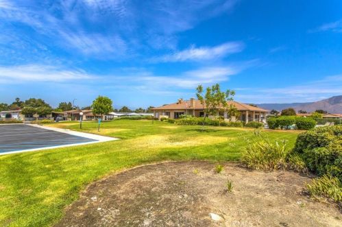 1325 Medallion St, Redlands CA  92374-2666 exterior