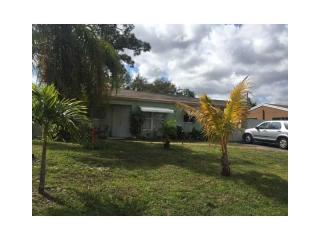 7110 Hood St, Hollywood FL  33024-3715 exterior