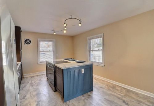 1240 Marian Ln, Green Bay WI  54304-2338 exterior