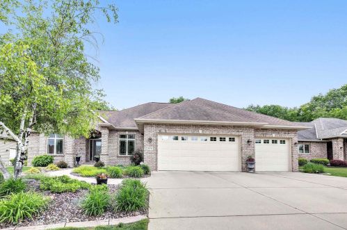 2711 Prairie Garden Trl, Green Bay, WI 54313-3958