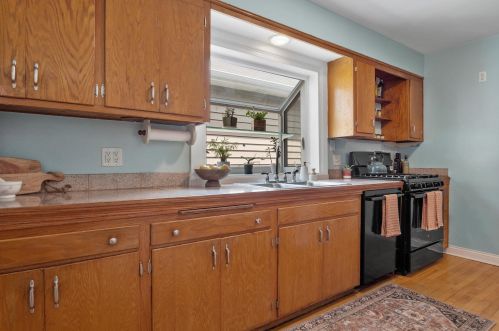 8134 Gridley Ave, Milwaukee WI 53213-3039 exterior