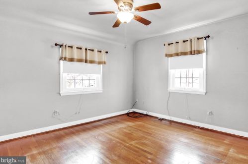 4033 Grn St, Harrisburg PA 17110-1622 exterior