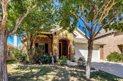 2637 Annamarie Dr, Oak Point, TX 75068-7648