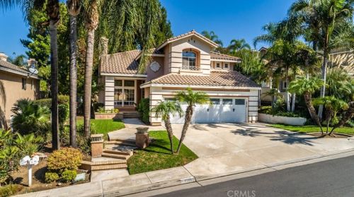 7551 Hollow Oak Rd, Anaheim, CA 92808-1429