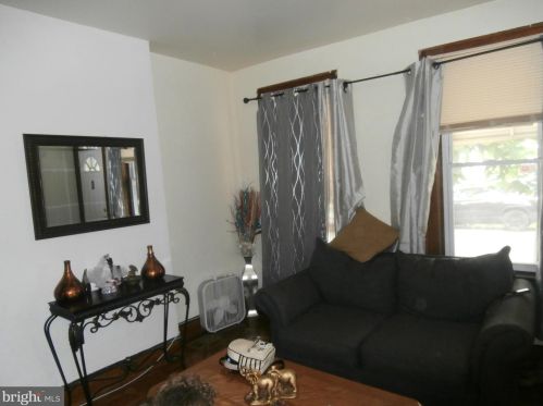 366 Morris Ave, Trenton NJ 08611-3665 exterior