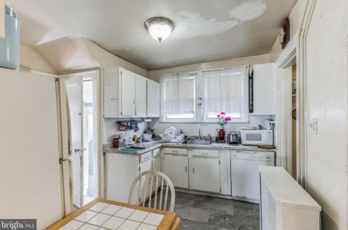 14 Ewington Ave, Trenton NJ 08618 exterior