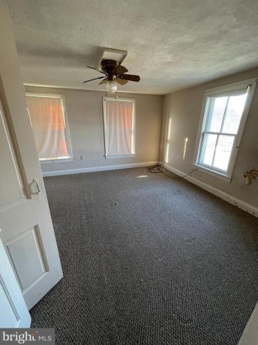 340 Maple Ave, Hanover PA 17331-4624 exterior