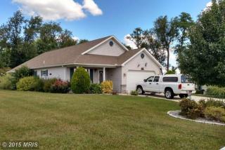 40 Lantern Ln, Lees Cross Roads, PA 17257-8769