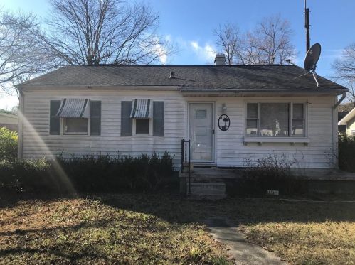 1369 Hagood Ave, Barnwell, SC 29812-2056