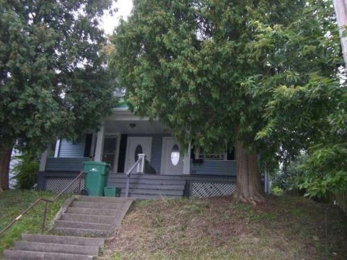 30 3rd St, Greenville, PA 16125-2438