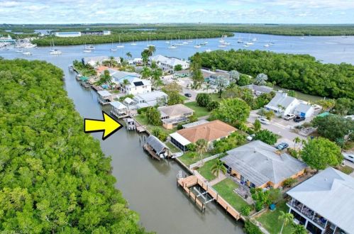 205 Tropical Shore Way, Fort Myers Beach, FL 33931-3317