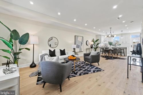 4917 7th St, Washington, DC 20011-4001