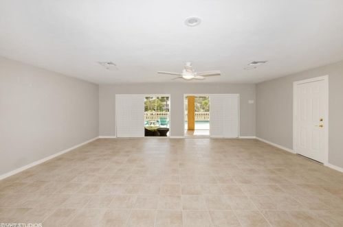 446 Bayside Ave, Naples FL 34108-2314 exterior
