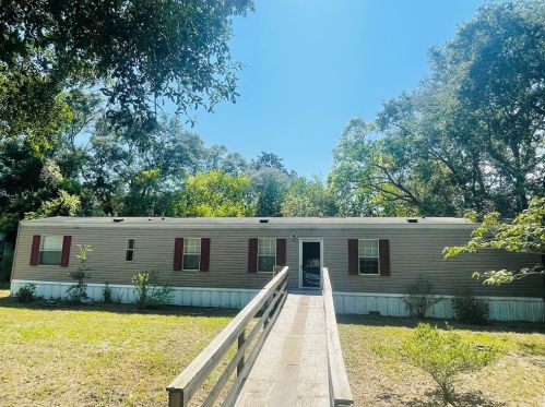 809 1st St, Carrabelle, FL 32322-2133