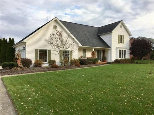 729 Lexington Dr, Hermitage, PA 16148-3702