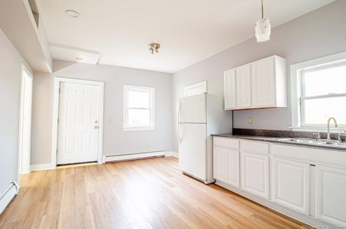 603 Main St, Norwich, CT 06360-6056