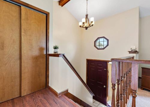 412 Eastwood Ct, Valpo, IN 46383-9775
