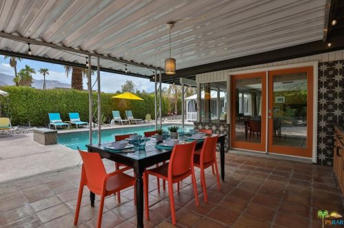 1135 Sunrise Way, Palm Springs CA  92262-5310 exterior