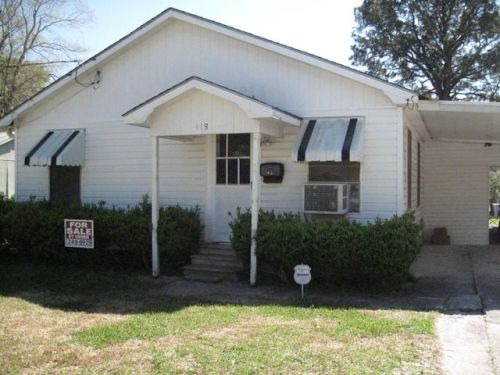 418 14th St, Crowley, LA 70526-2903