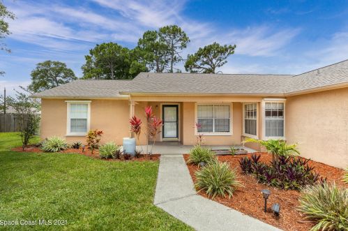 5950 Gilson Ave, Cocoa, FL 32927-8129