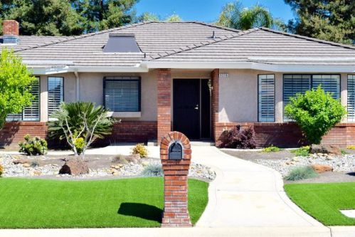 5216 Birch Ave, Fresno, CA 93722-3461