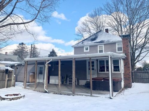 107 Brown Ave, Norwich CT  06351-1927 exterior