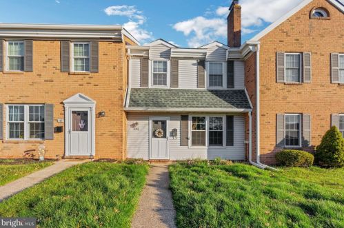 302 Christopher Ct, Lansdale, PA 19446-4311