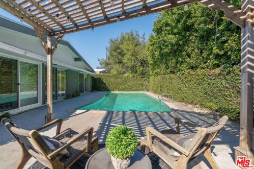 5814 Wilkinson Ave, North Hollywood CA  91607-1134 exterior