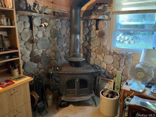 141 Gregory Rd, Monticello, NY 12701-4701