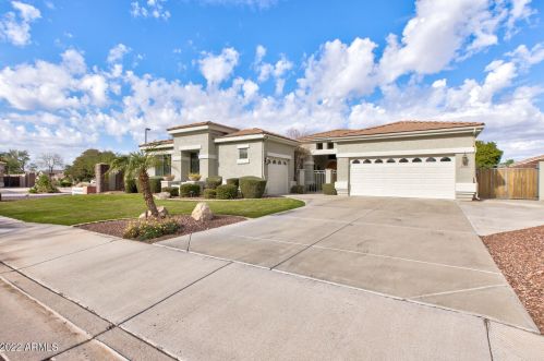 288 Mary Ln, Gilbert, AZ 85295-1956