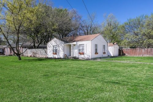 400 Pemberton Dr, Fort Worth, TX 76108-2707