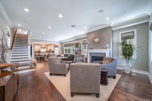 234 4th St, Seal Beach, CA 90740-6013