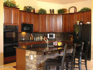 2053 Hillridge Cir, Mesa, AZ 85207-2170