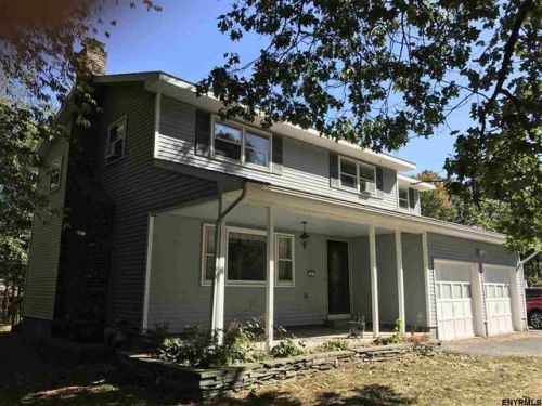 4 Cedar Ct, Reidsville, NY 12186-9512