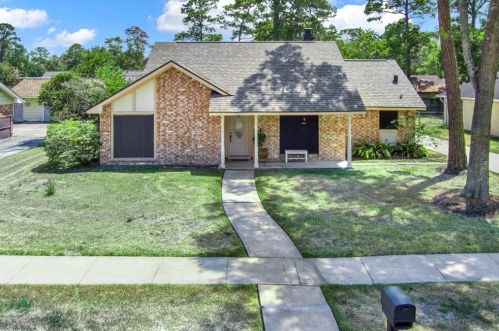 935 Hackberry St, Morgans Point, TX 77571-6911