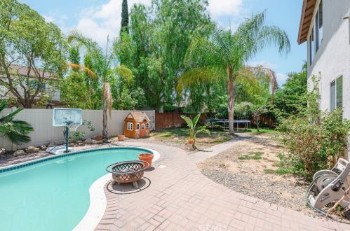 12607 Orangeblossom Ln, Riverside CA  92503-7059 exterior