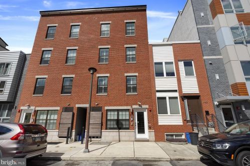 938 Marshall St, Philadelphia PA  19123-1307 exterior