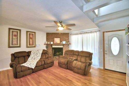 1221 Edgewater Dr, Lakeland FL  33805-4700 exterior
