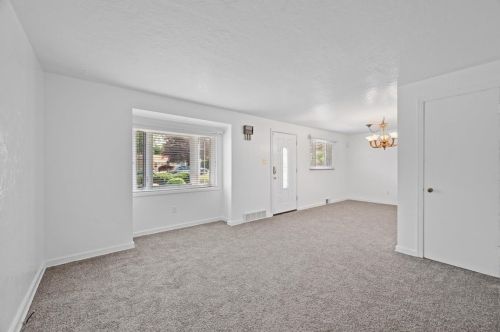 5621 Villa Haven Dr, Pittsburgh PA  15236-3314 exterior