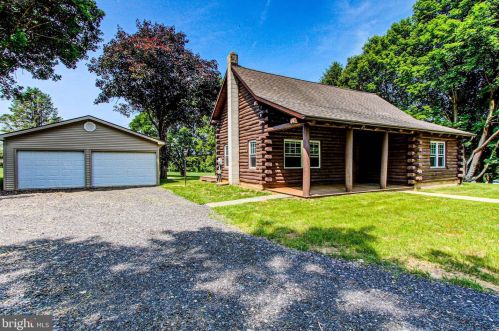 190 Royal Manor Rd, Easton PA  18042-8702 exterior