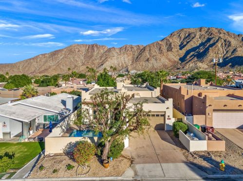 54450 Avenida Alvarado, La Quinta CA  92253-3690 exterior